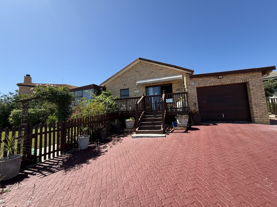 3 Bedroom Property for Sale in Reebok Western Cape